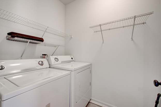 Building Photo - 3414 Cameron Dr