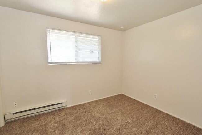 Building Photo - 733 N 28th St