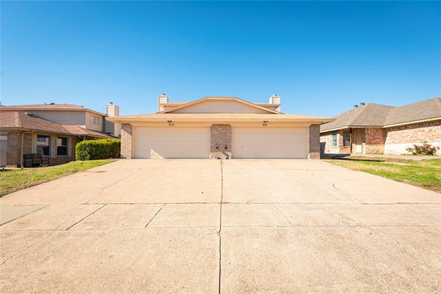 Building Photo - 717 Lariat Ln