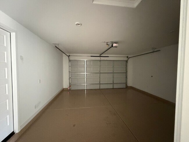 Building Photo - 36375 W Leonessa Ave