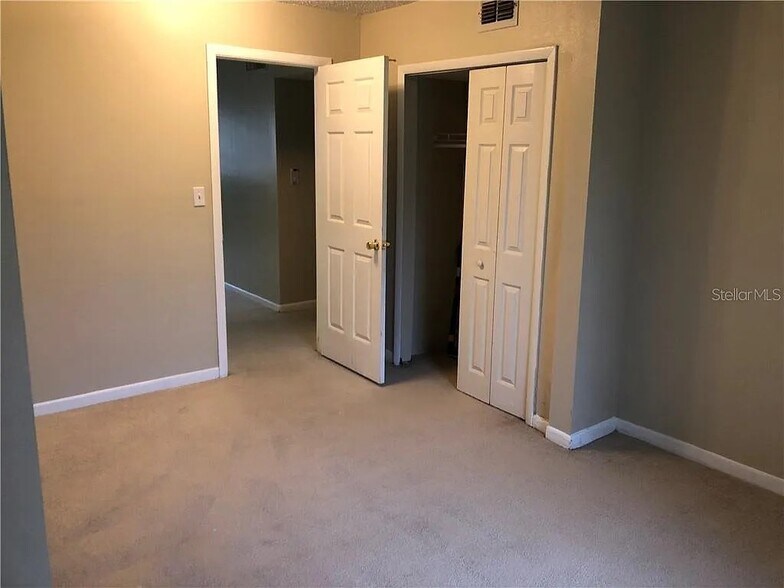 Building Photo - 836 Sky Lake Cir