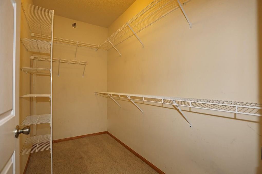 Building Photo - 2323 E Porter Avenue #86