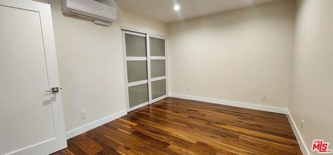 Building Photo - 3015 1/2 Future Pl