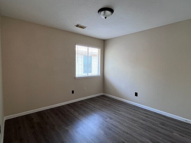 Building Photo - 12827 Fox Arrow Ln