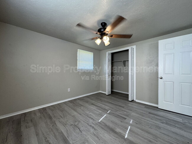 Building Photo - 2403 Muzzy St