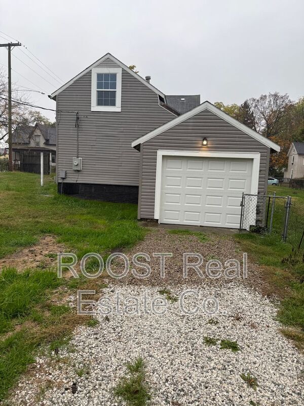 Building Photo - 202 W Ward St