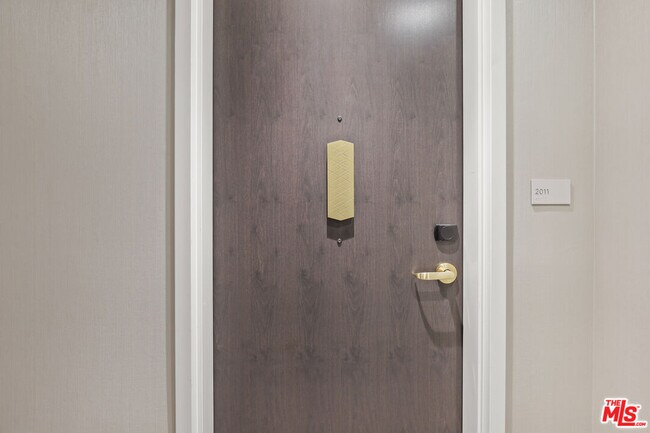 Building Photo - 889 Francisco St