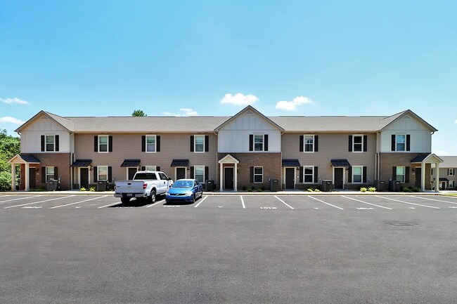 Building Photo - 610 Universal Dr