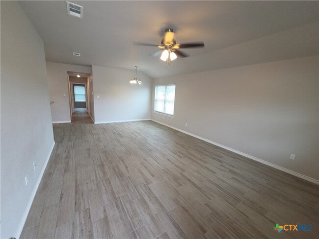 Building Photo - 332 Arnold Dr