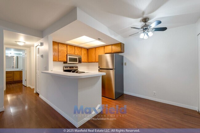 Building Photo - Pet friendly - 2 BD 2BA Condo - Midvale / Fort Union