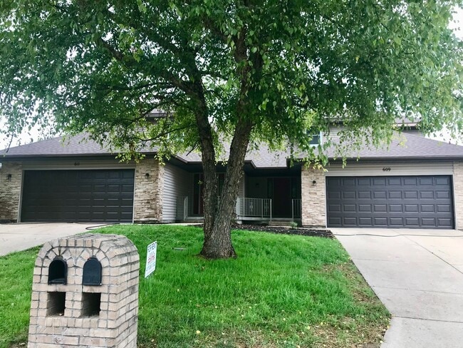BEAUTIFUL PATIO HOME IN NIXA - BEAUTIFUL PATIO  HOME IN NIXA