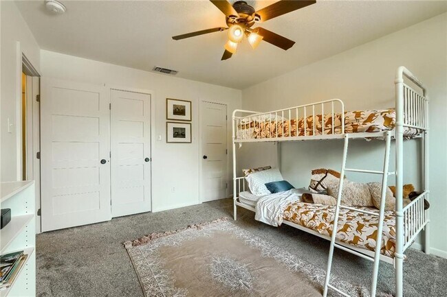 Building Photo - 1524 Sheridan Trail