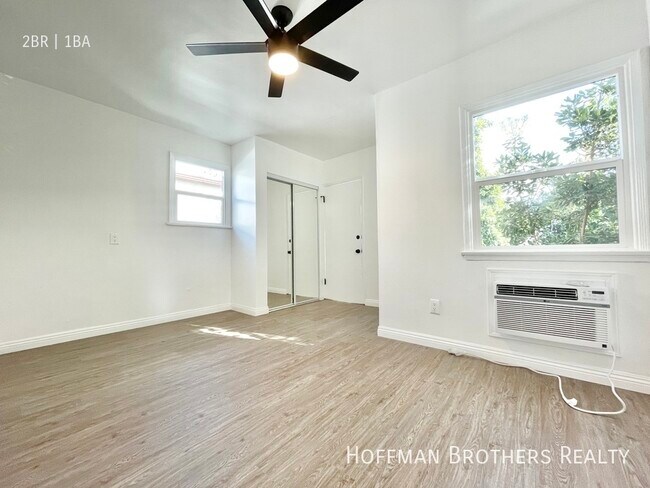 Building Photo - 420 N Sierra Bonita Ave