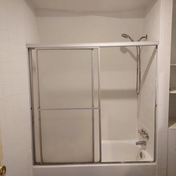 Building Photo - 1108 Rhodes Rd N