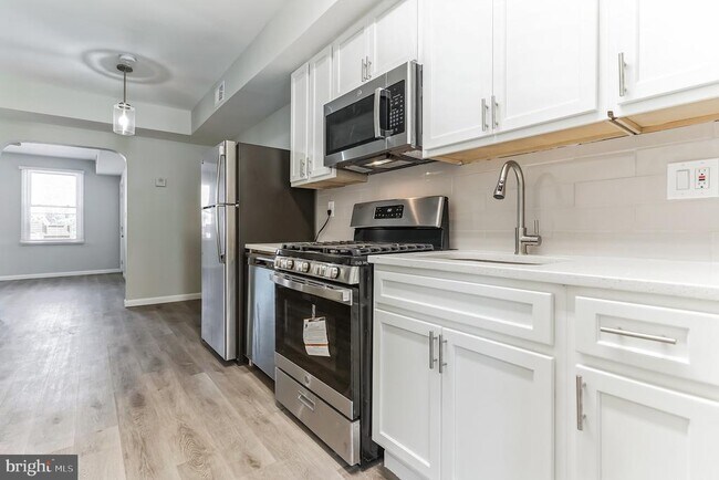 Building Photo - 1223 Simms Pl NE