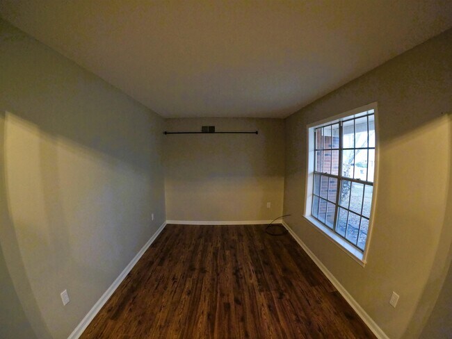 Building Photo - 6541 Deermont Dr