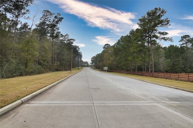 Building Photo - 15291 Abella Dr