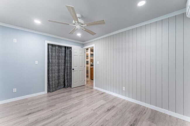 Building Photo - Charming Two Bedroom in Rogers