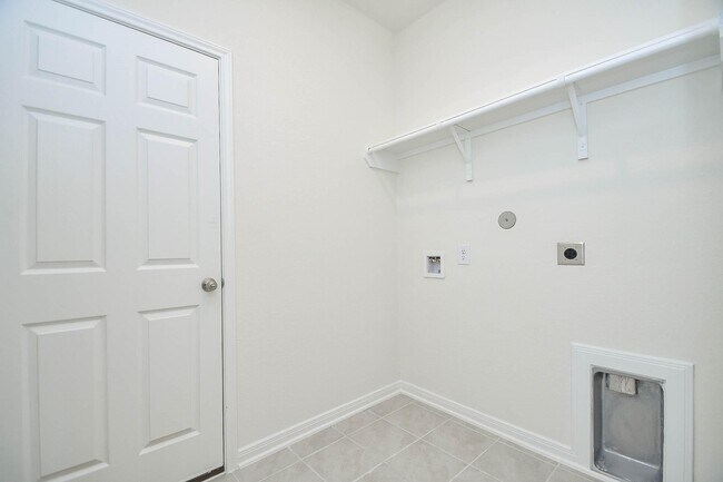 Building Photo - 25230 Benroe St