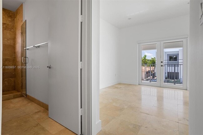 Building Photo - 2784 SW 34th Ave