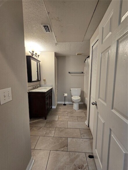 Building Photo - 1910 E Palm Ave