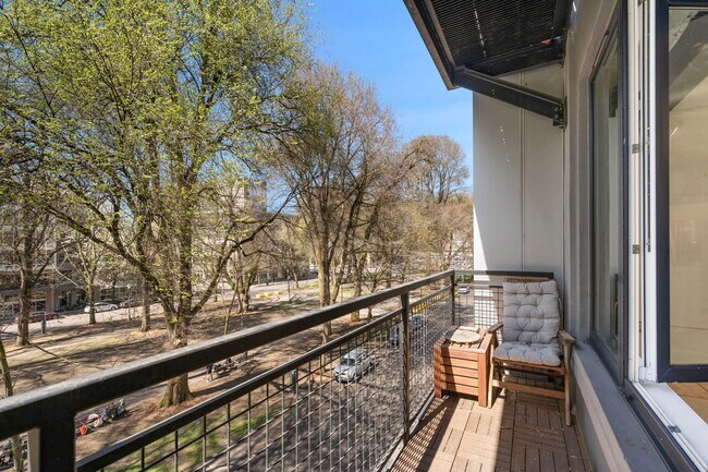 Building Photo - North Park Lofts - Historic Pearl District Warehouse Studio w/parking/most utilities/private balc...