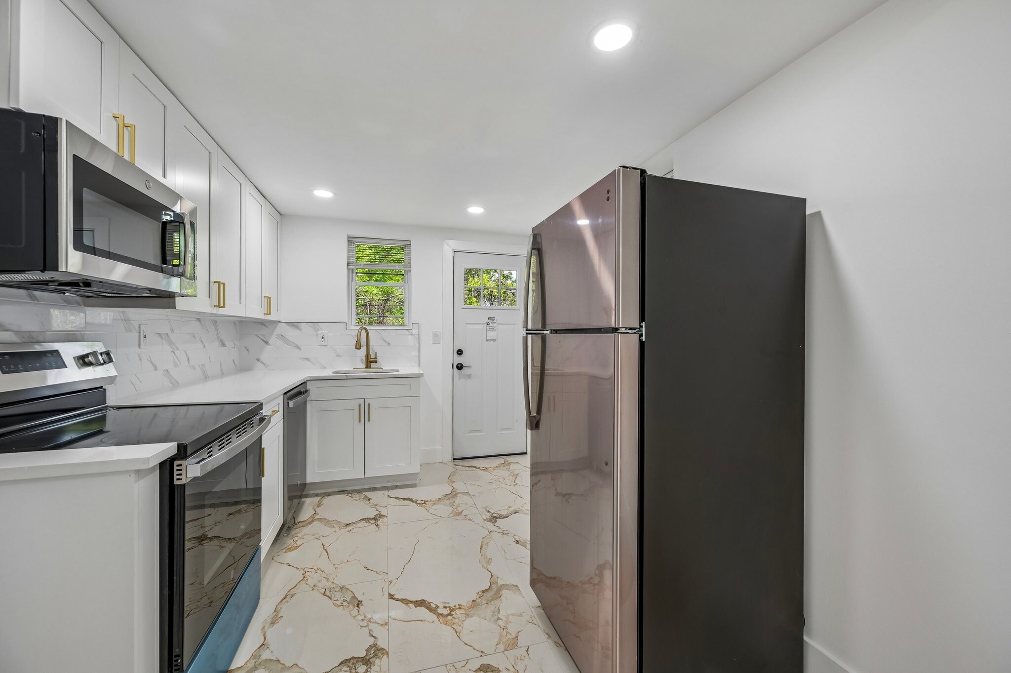 Building Photo - 2125 N Marston St