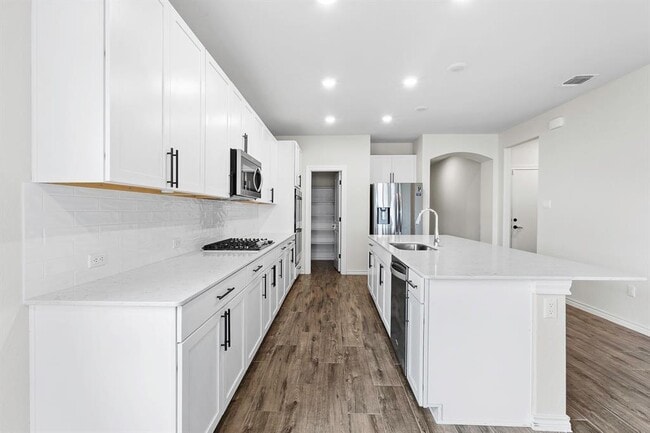 Building Photo - 221 Grace Lilly Dr