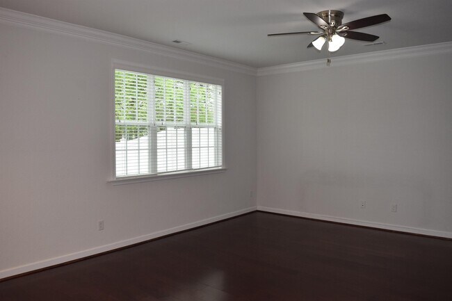 Building Photo - 139 Wineberry Wy