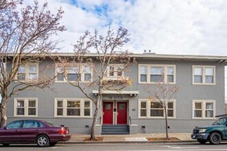 Building Photo - Eatons Historic 1 Bed/1 Bath ~ Downtown Petaluma
