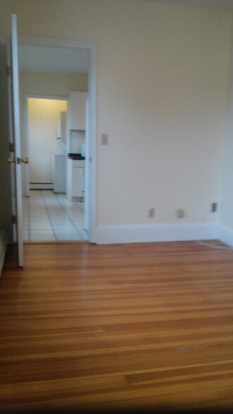 Building Photo - 95 Cranch St