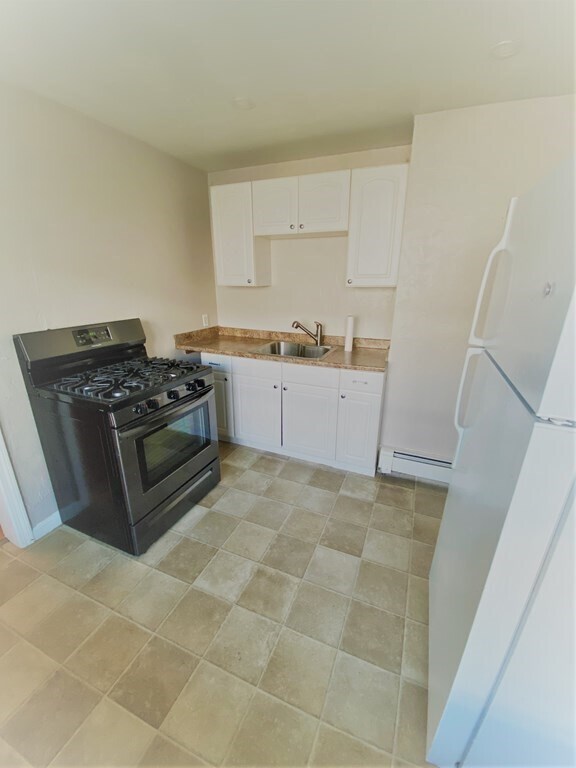 Building Photo - 279 Bowen St