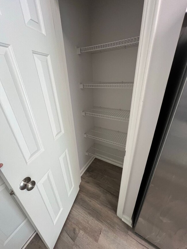 Building Photo - NOW READY! 3 bed 2.5 bath townhome in Duluth!