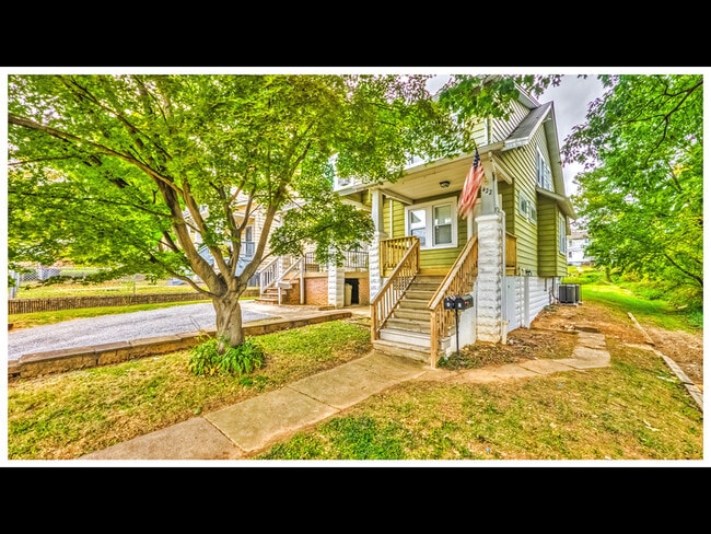 Primary Photo - 422 Walcott Rd