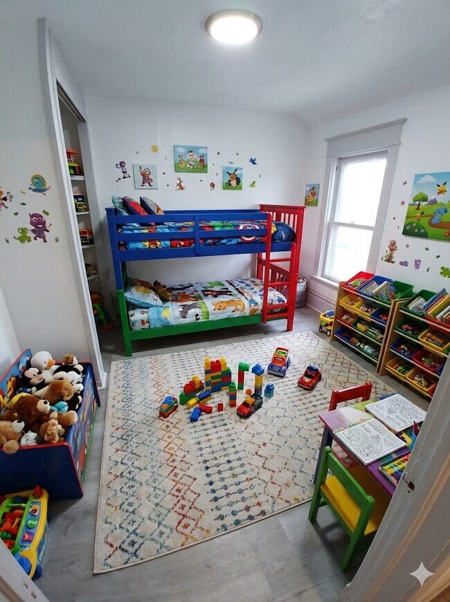 Building Photo - 401 S Independence Ave