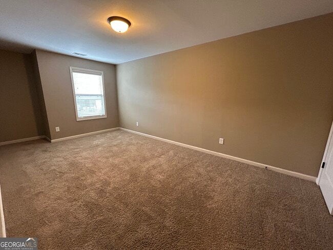 Building Photo - 607 Summit Pt