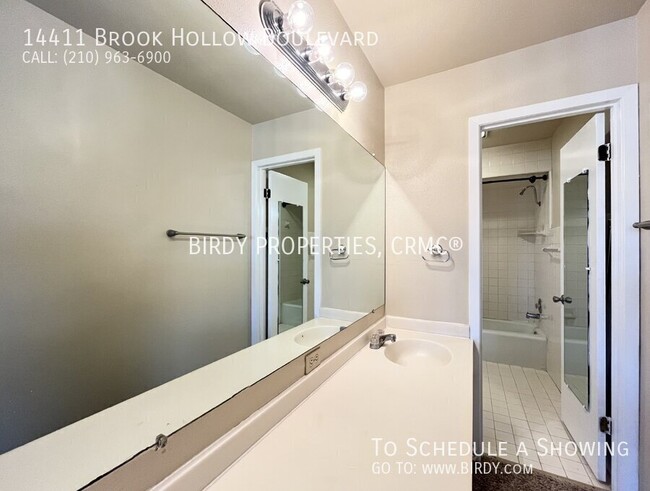 Building Photo - "Charming 2-Bed Duplex in San Antonio with...