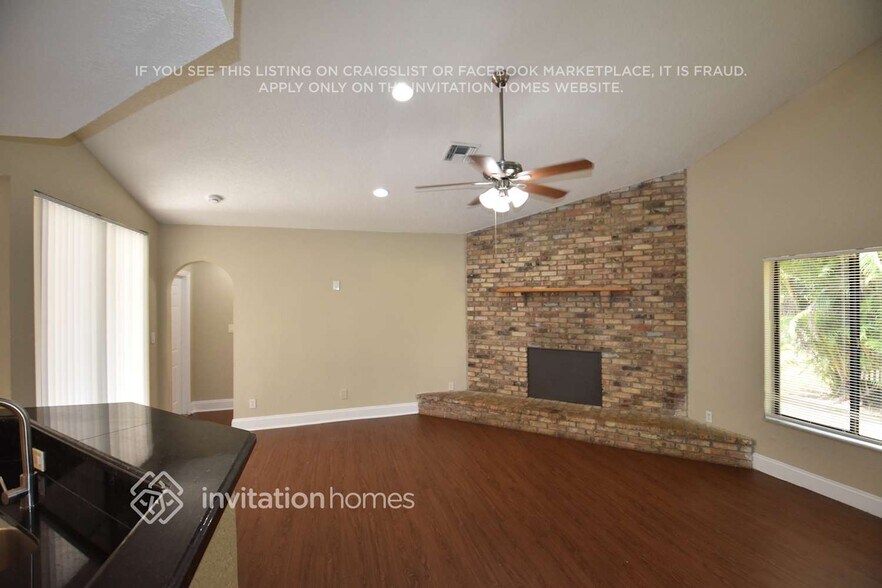 Building Photo - 3261 NW 108th Dr