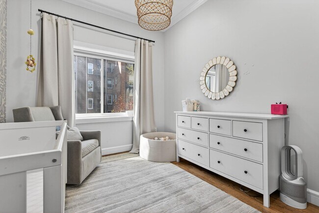 Building Photo - 926 Park Ave