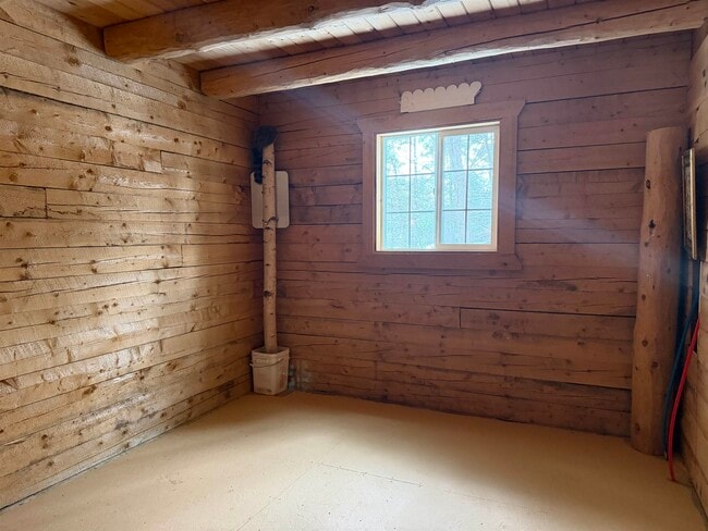 Building Photo - 14 Car Mar Ln