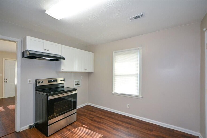 Building Photo - 2259 Nelms Dr SW