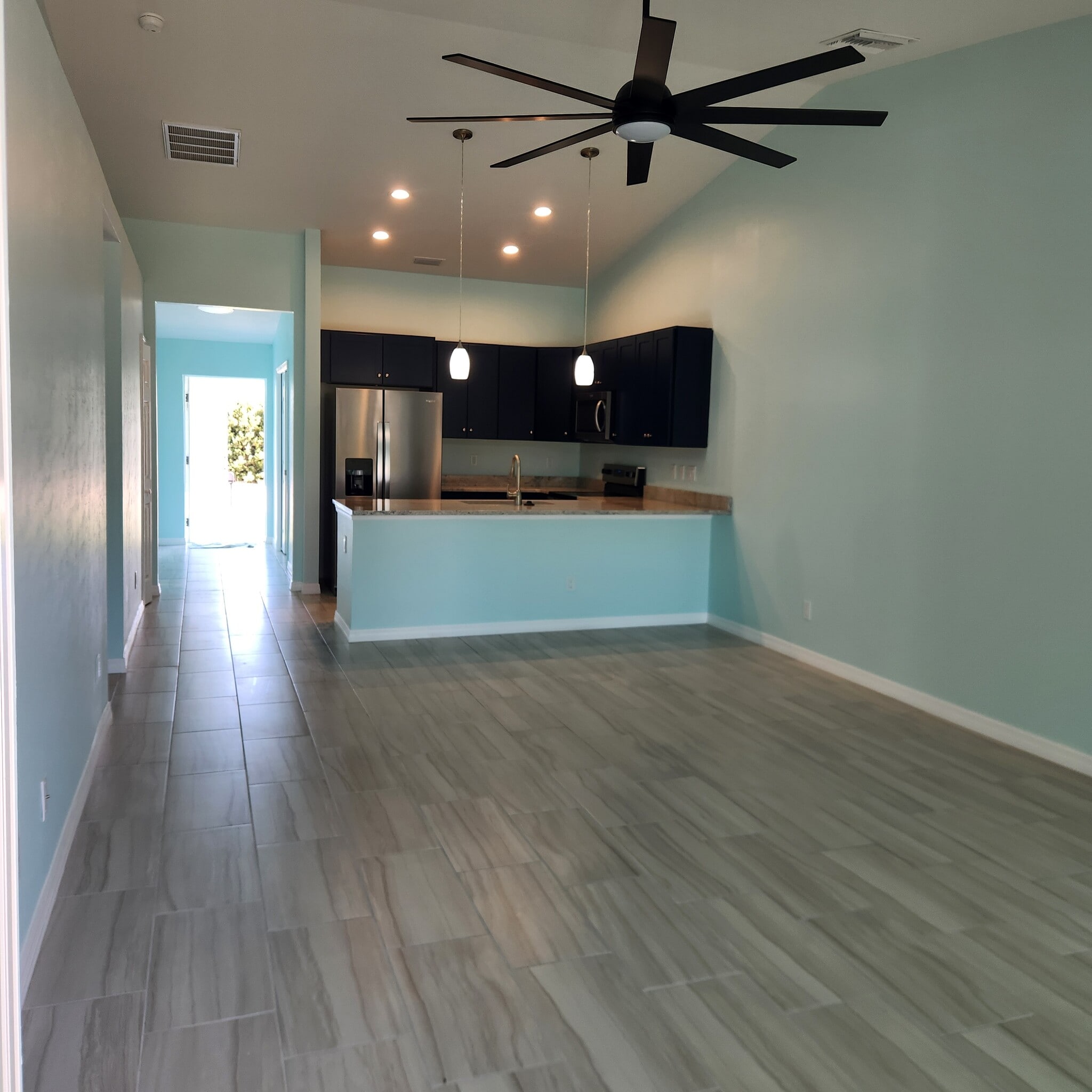 Building Photo - 5653 Genesee Pky