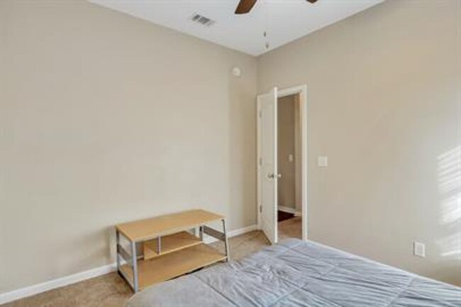 Building Photo - MOVE-IN SPECIAL: 50% OFF 1st MONTH'S RENT ...