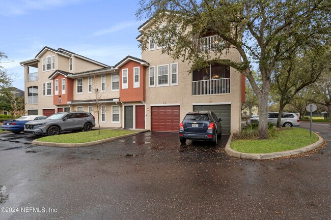 Building Photo - 10075 Gate Pkwy N