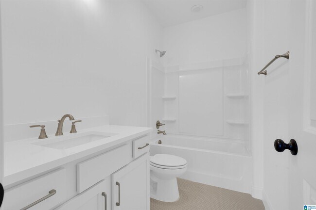 Building Photo - 4228 Oakview Ln