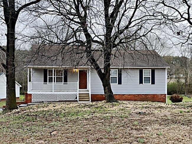 Building Photo - 401 Brookside Dr