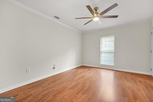 Building Photo - 23203 Plantation Dr NE