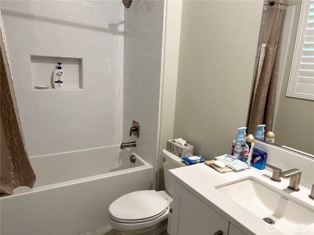 Building Photo - 109 Chorus