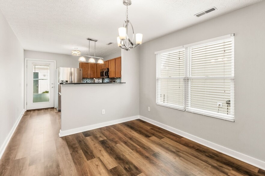 Eating space - 135 Hancock St