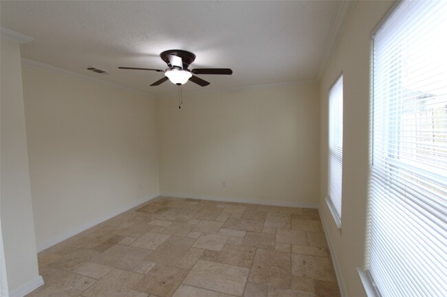 Building Photo - 6517 Sivley St